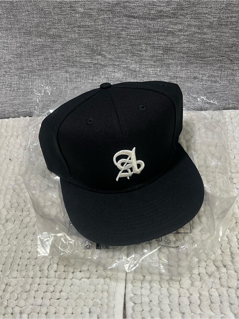 ANANKE Black Baseball Cap